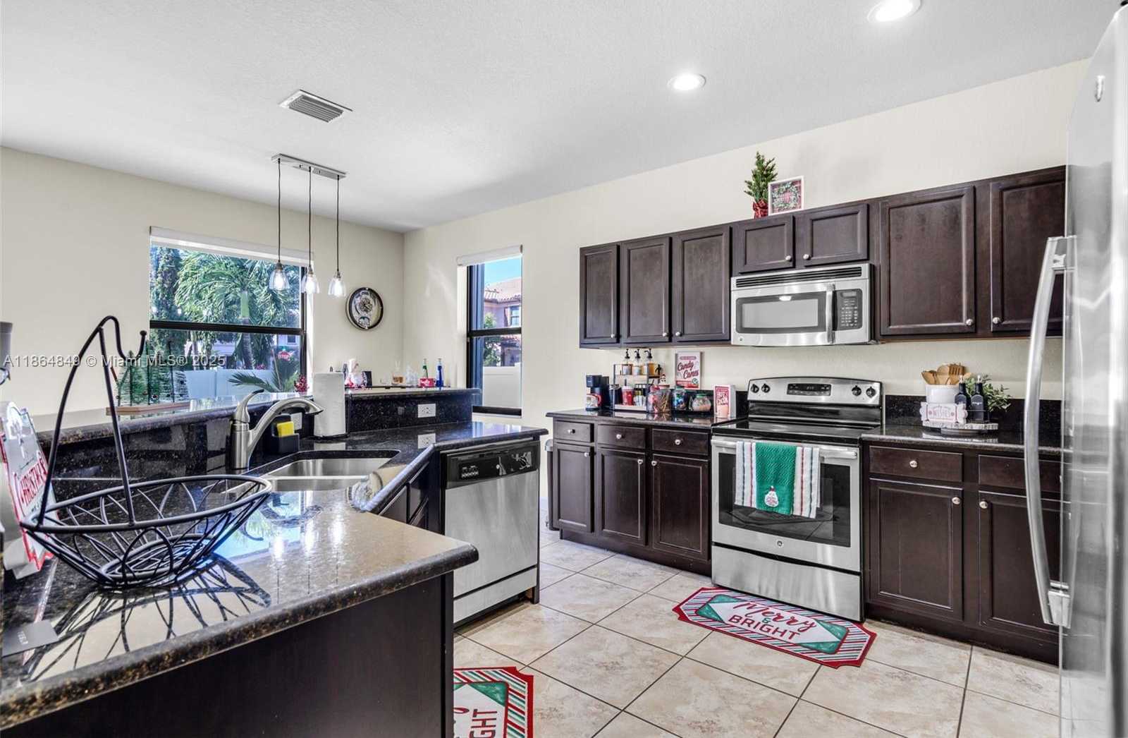 Small Image of 8894 WEST 34TH AVE, Hialeah Number 18