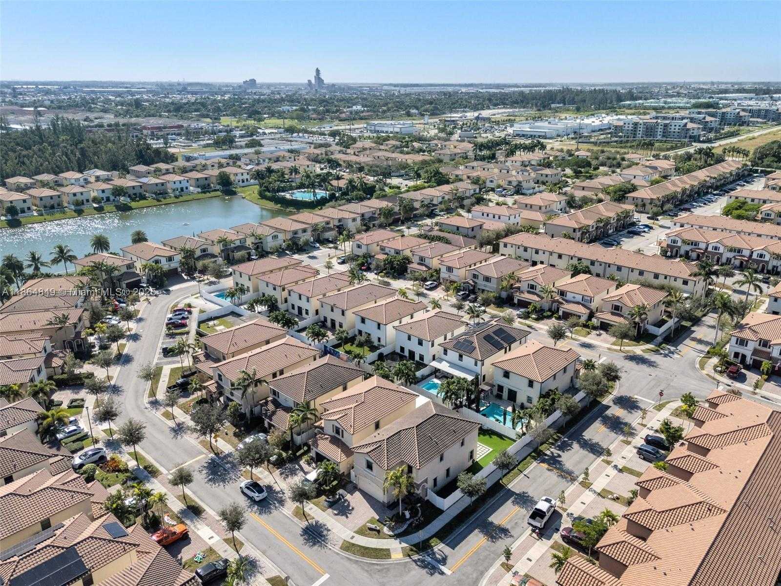 Small Image of 8894 WEST 34TH AVE, Hialeah Number 49