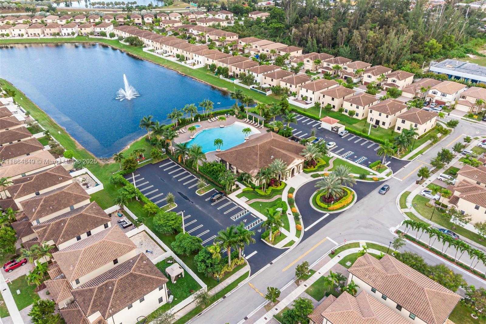 Small Image of 8894 WEST 34TH AVE, Hialeah Number 54