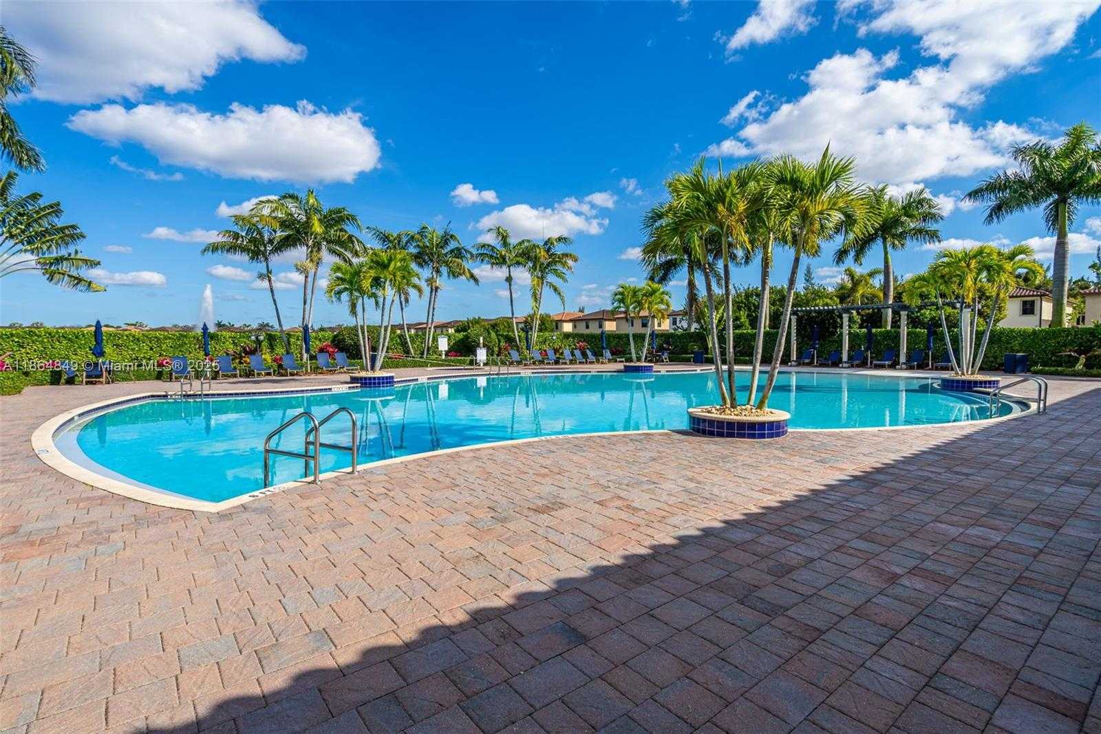 Small Image of 8894 WEST 34TH AVE, Hialeah Number 56
