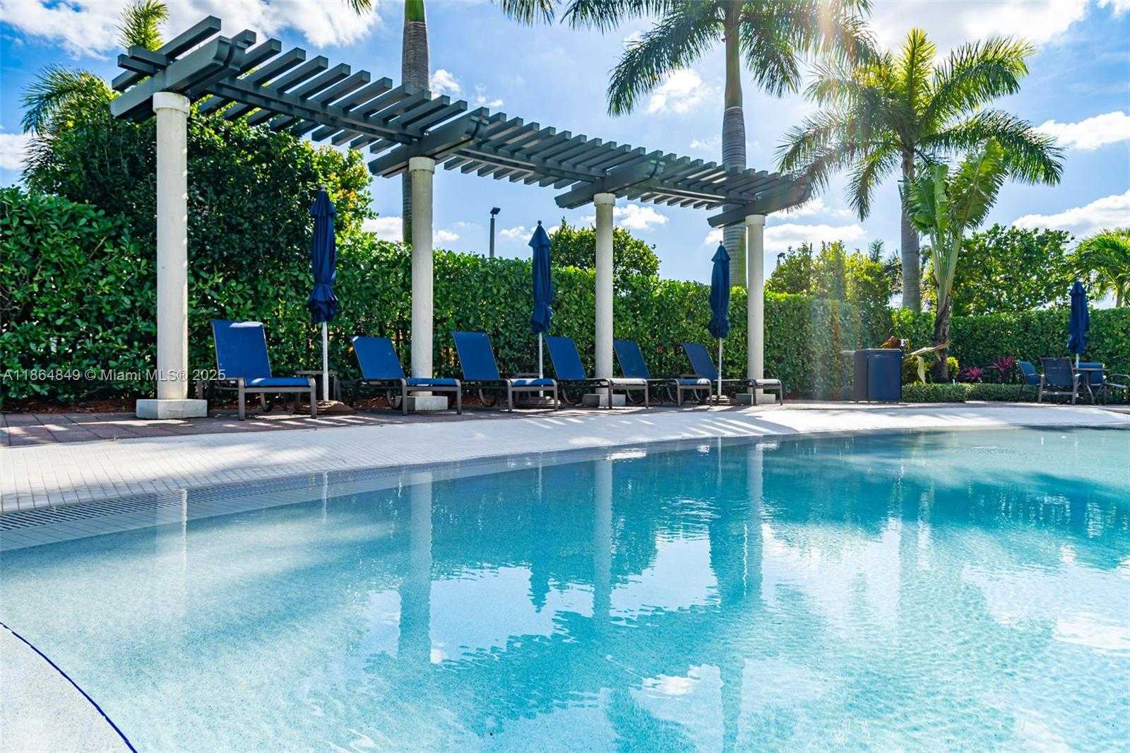 Small Image of 8894 WEST 34TH AVE, Hialeah Number 58