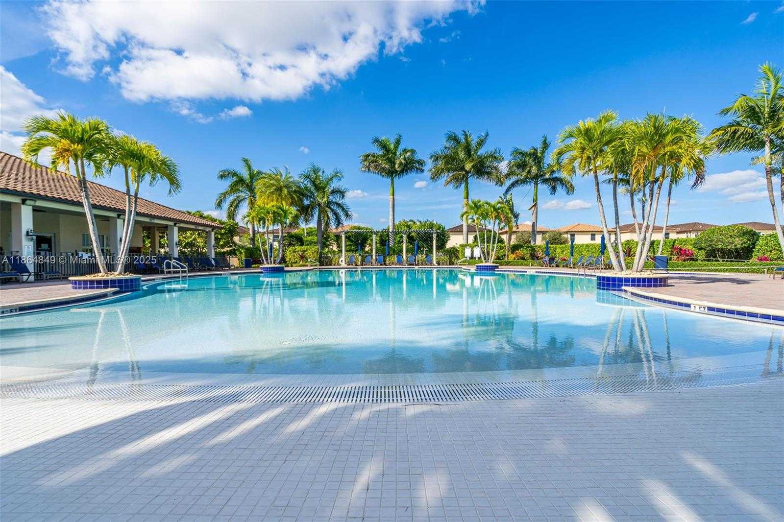 Small Image of 8894 WEST 34TH AVE, Hialeah Number 59
