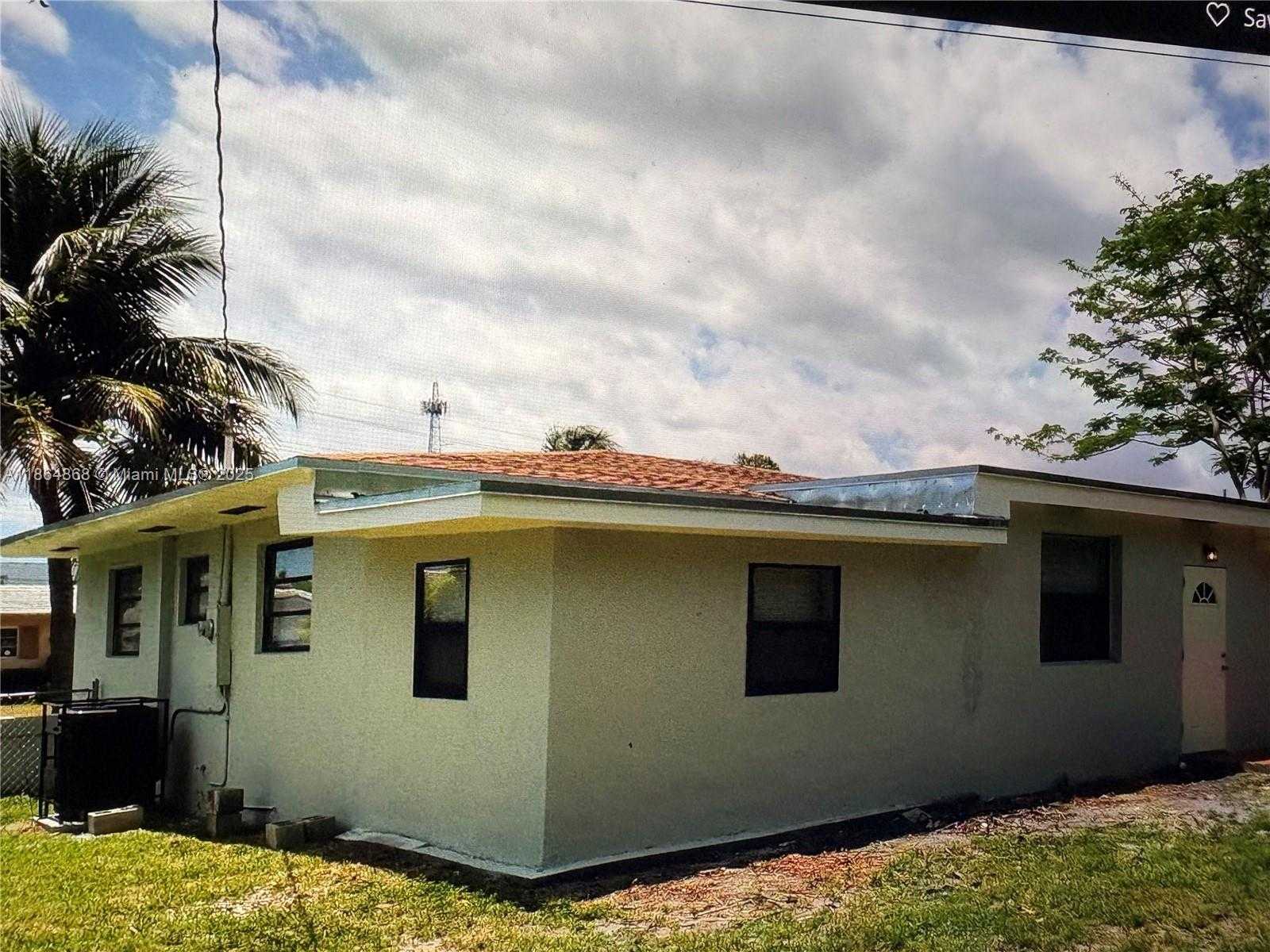 Small Image of 121 NORTH WEST 188TH ST, Miami Gardens Number 3