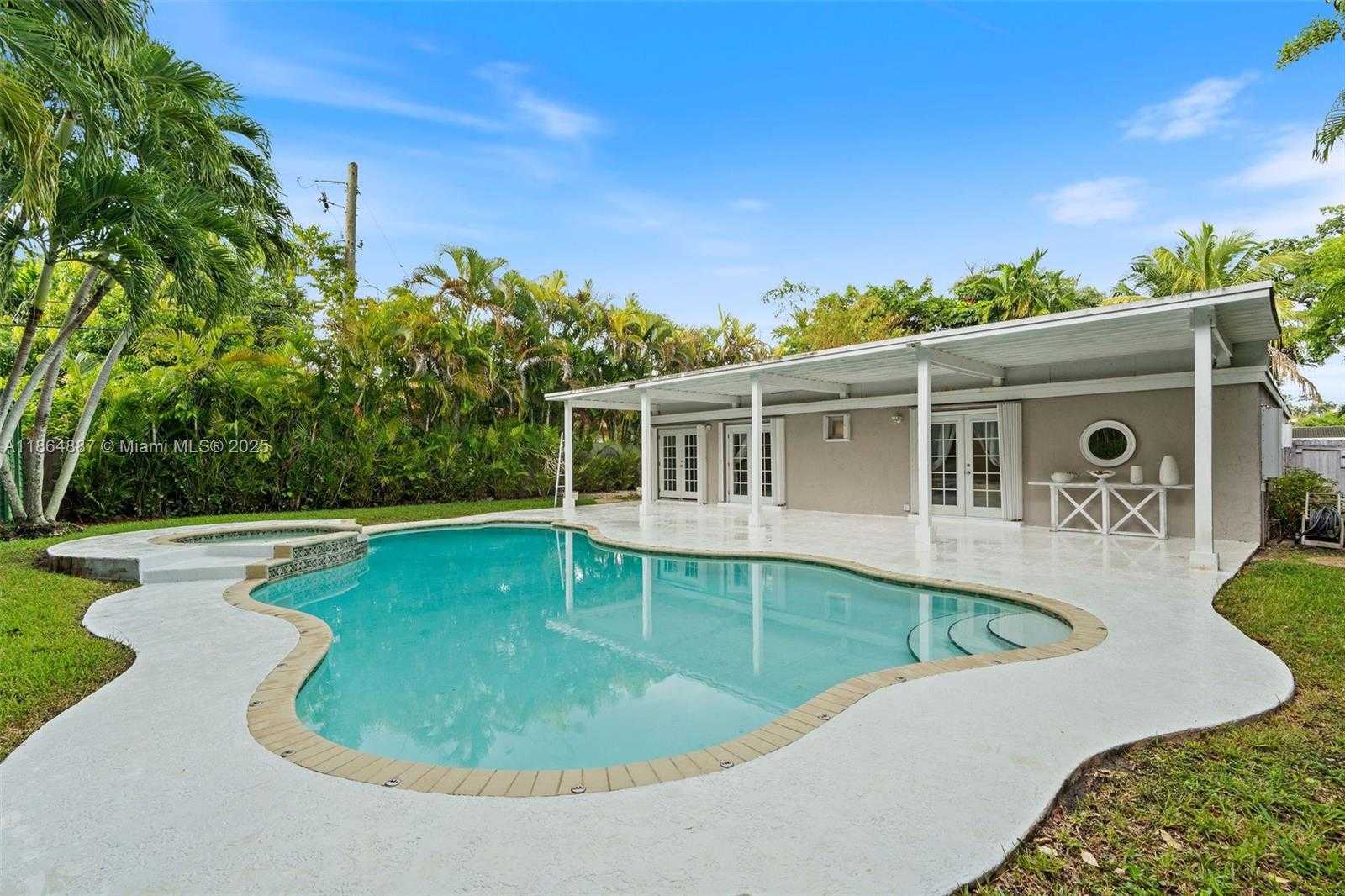 Small Image of 6202 SOUTH WEST 65TH AVE, South Miami Number 23