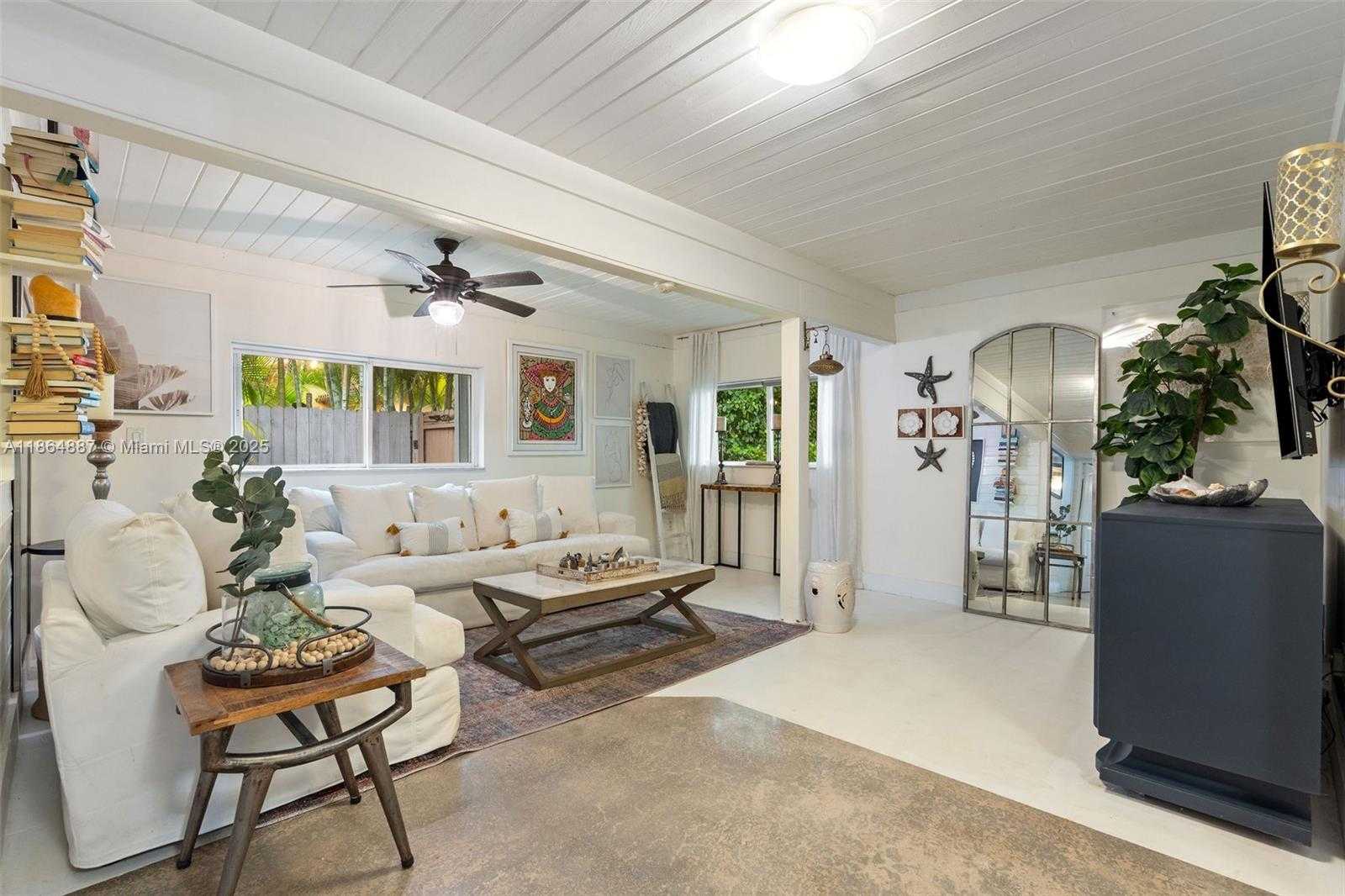 Small Image of 6202 SOUTH WEST 65TH AVE, South Miami Number 4