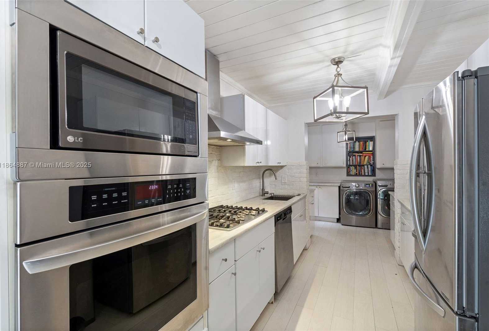 Small Image of 6202 SOUTH WEST 65TH AVE, South Miami Number 8