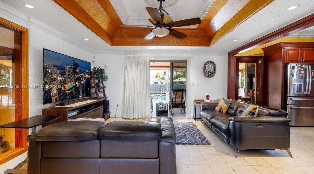 Small Image of 5875 WEST 3RD LN, Hialeah Number 11