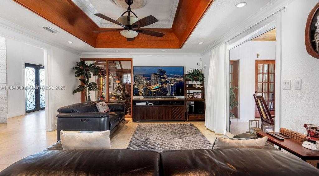 Small Image of 5875 WEST 3RD LN, Hialeah Number 12