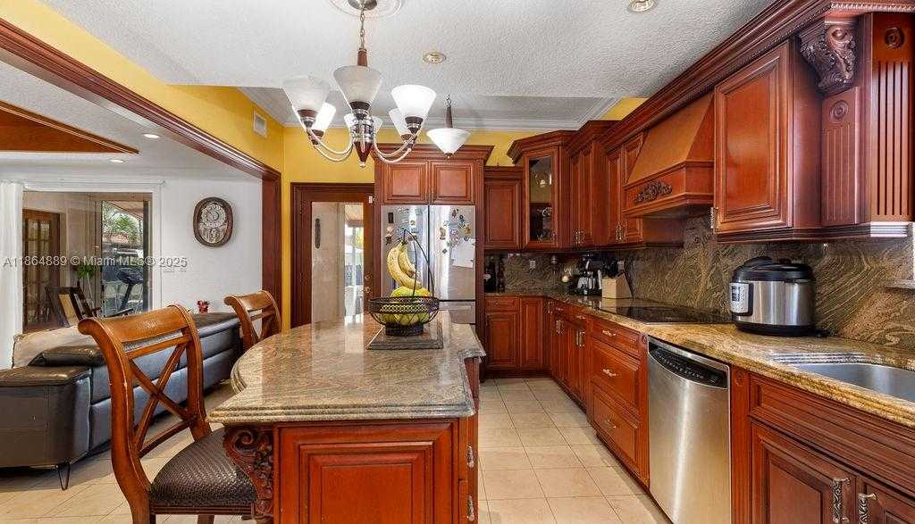 Small Image of 5875 WEST 3RD LN, Hialeah Number 14