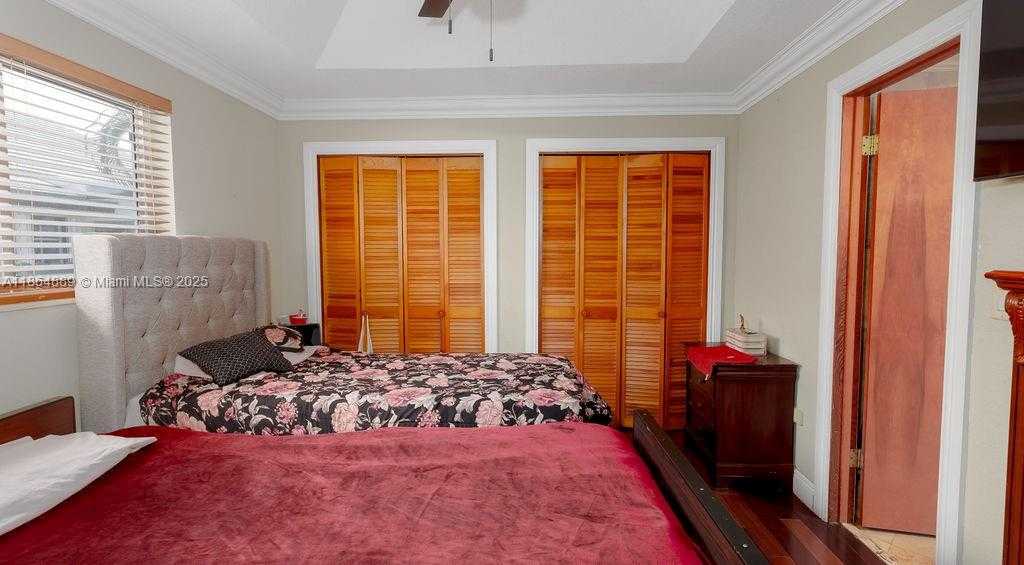 Small Image of 5875 WEST 3RD LN, Hialeah Number 15