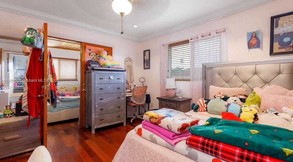 Small Image of 5875 WEST 3RD LN, Hialeah Number 30
