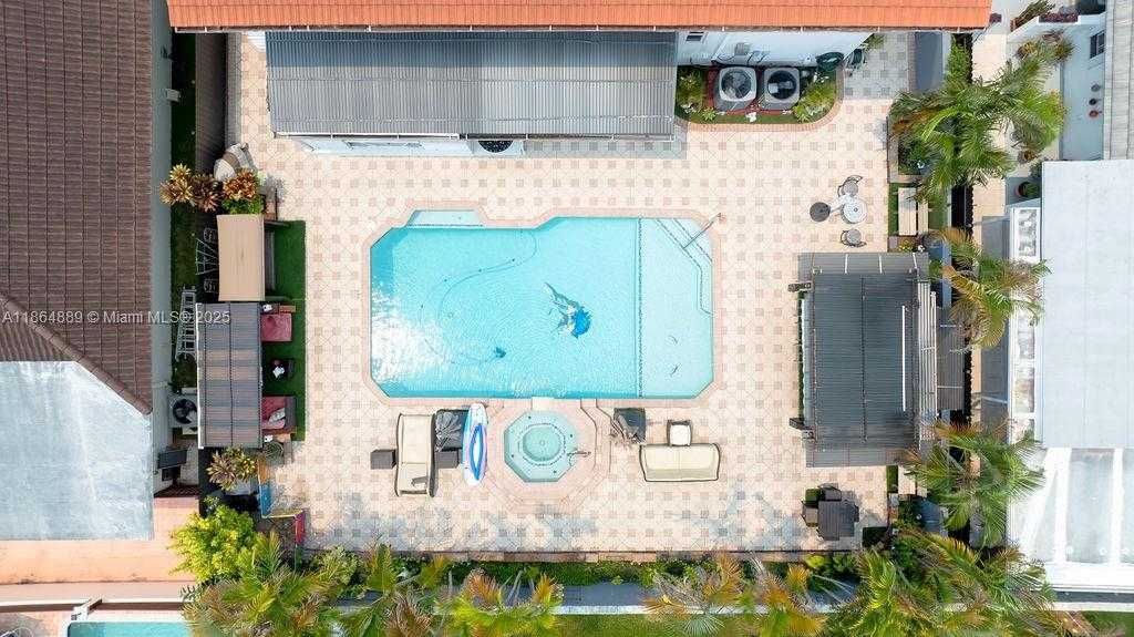 Small Image of 5875 WEST 3RD LN, Hialeah Number 49