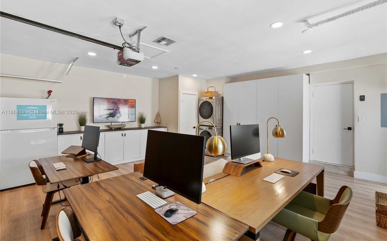Small Image of 12910 AURALIA RD, North Miami Number 26