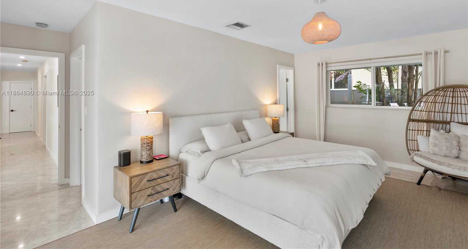 Small Image of 12910 AURALIA RD, North Miami Number 27