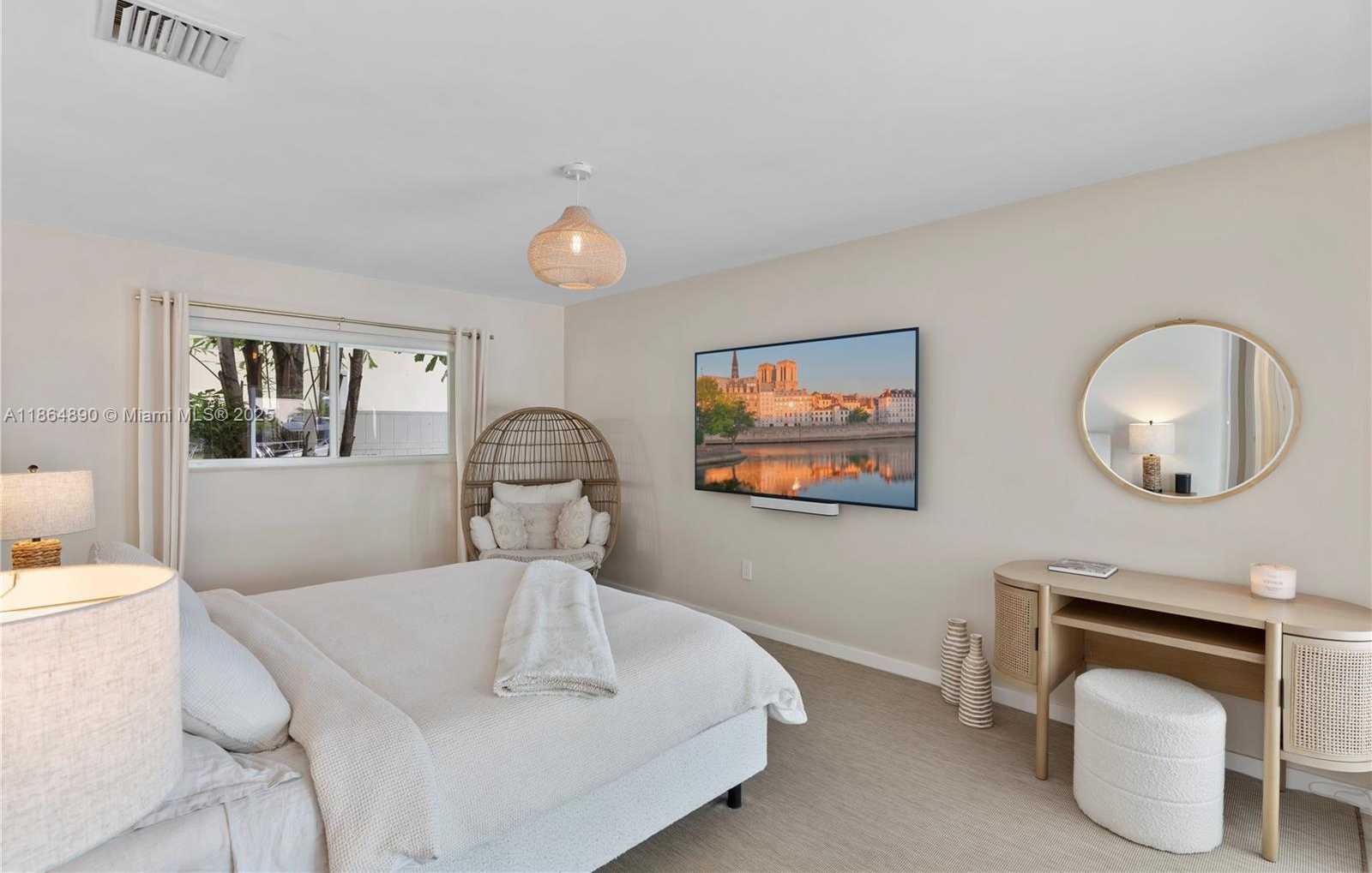 Small Image of 12910 AURALIA RD, North Miami Number 28