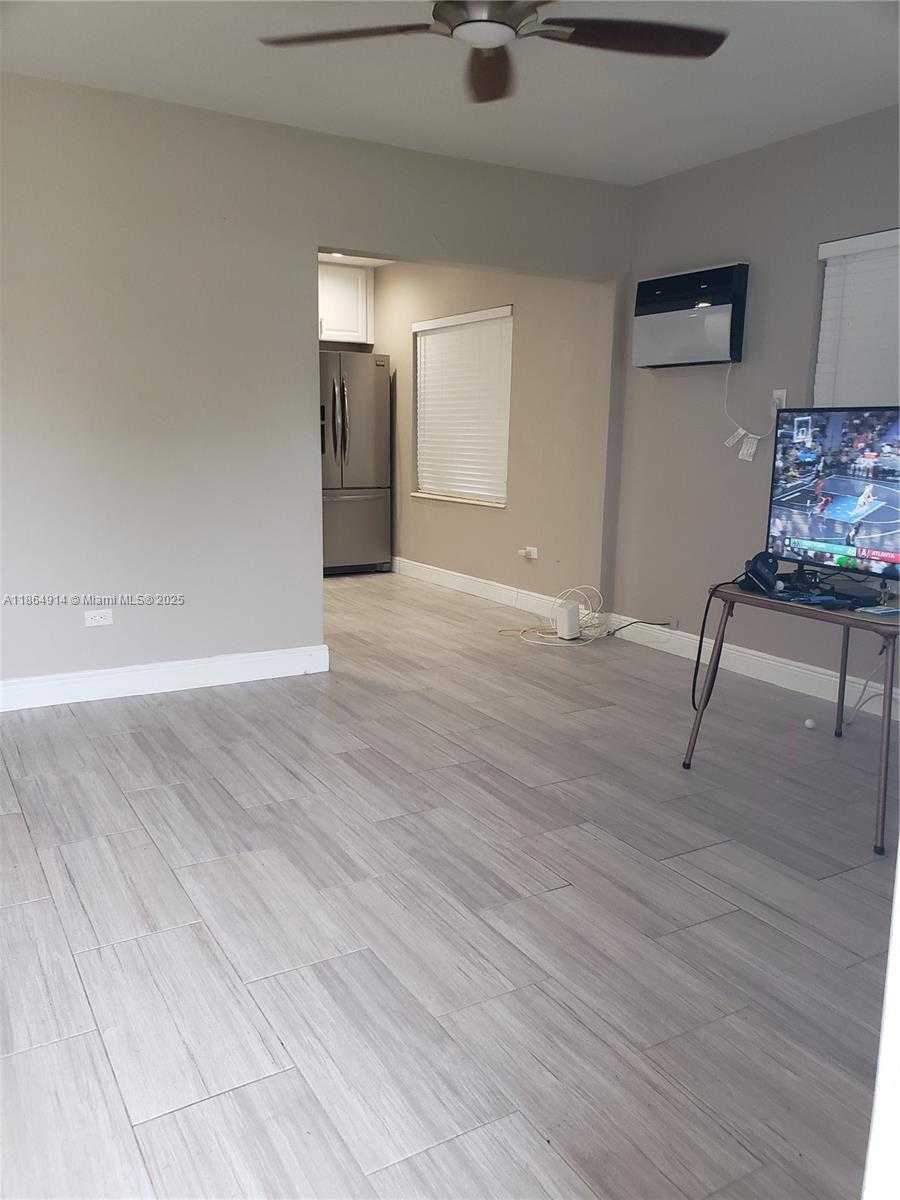 Small Image of 1120 NORTH EAST 134TH ST, North Miami Number 10