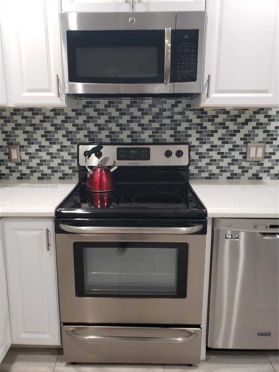Small Image of 1120 NORTH EAST 134TH ST, North Miami Number 14