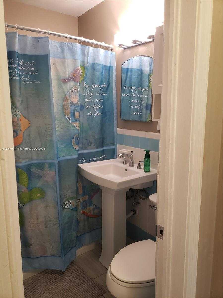 Small Image of 1120 NORTH EAST 134TH ST, North Miami Number 8