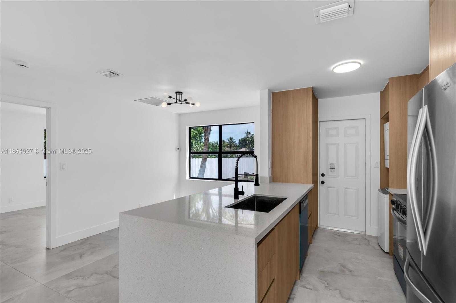 Small Image of 4100 SOUTH WEST 20TH ST, Hollywood Number 5