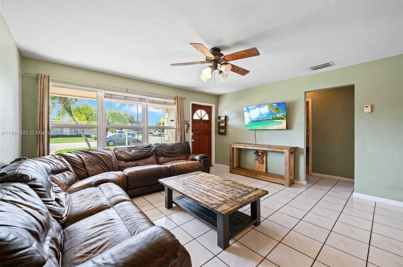 Small Image of 7321 EAST MCARTHUR PKWY, Hollywood Number 5