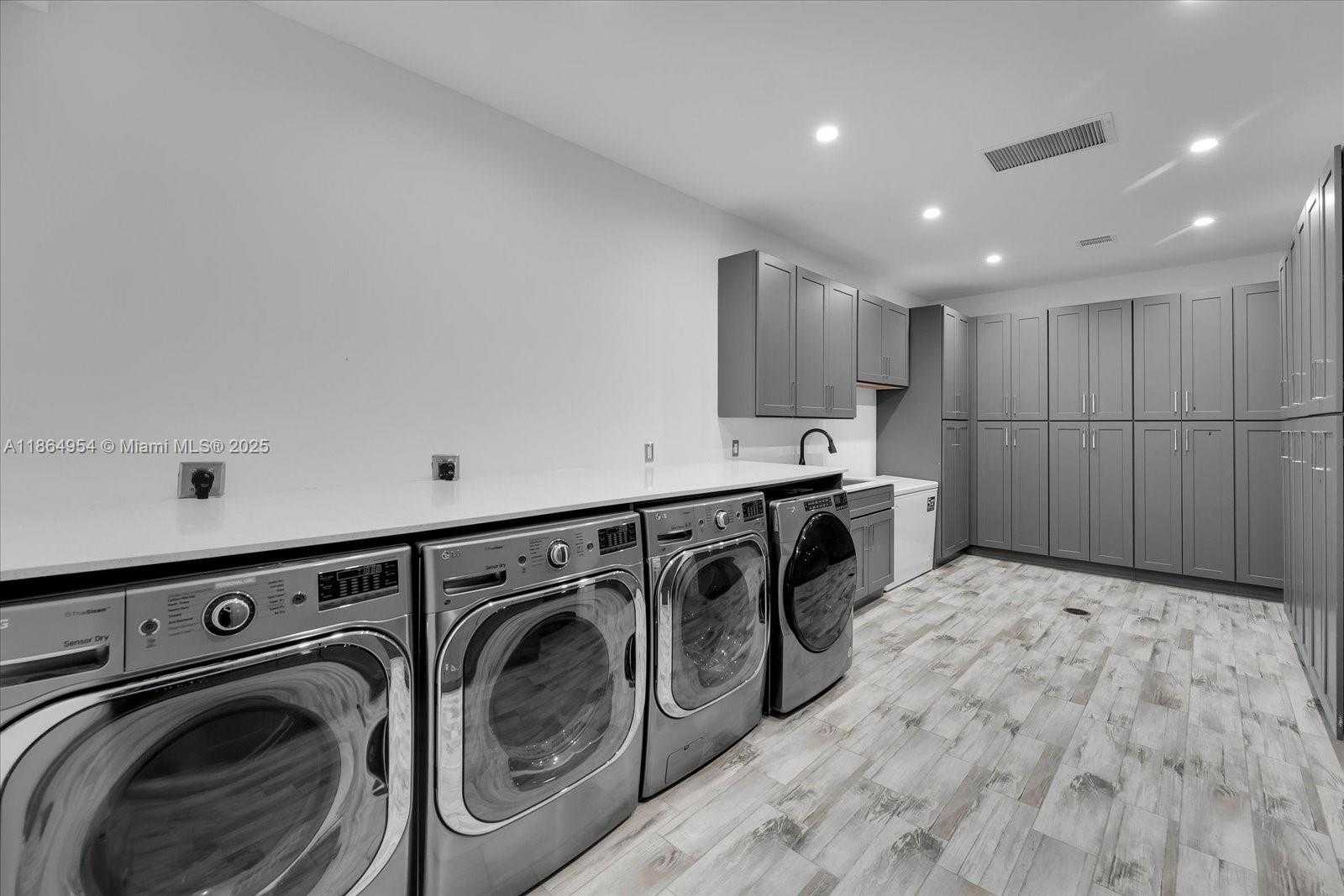 Small Image of 2625 SOUTH WEST 148TH AVE, Davie Number 41