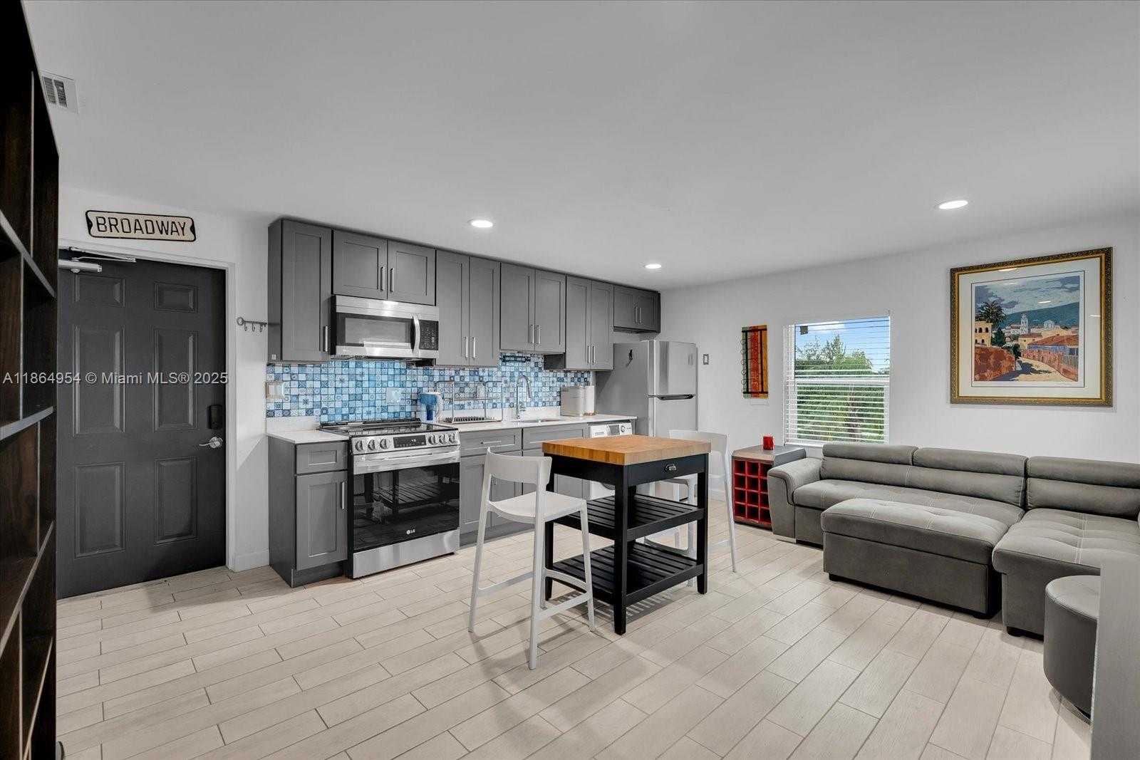Small Image of 2625 SOUTH WEST 148TH AVE, Davie Number 47