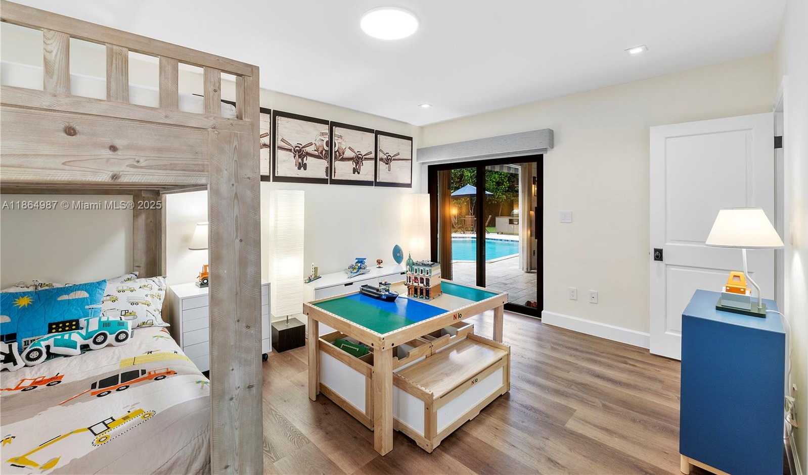Small Image of 11044 SOUTH WEST 77TH CT CIR, Pinecrest Number 13