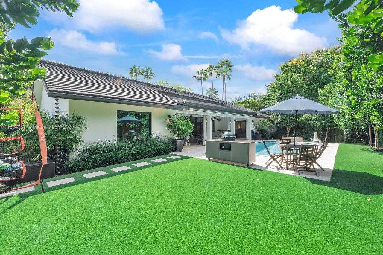 Small Image of 11044 SOUTH WEST 77TH CT CIR, Pinecrest Number 22