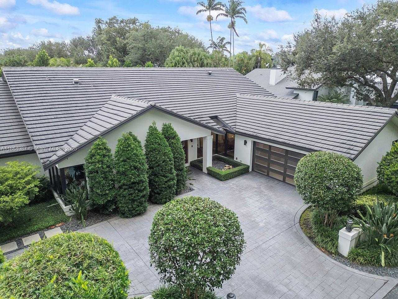 Small Image of 11044 SOUTH WEST 77TH CT CIR, Pinecrest Number 25