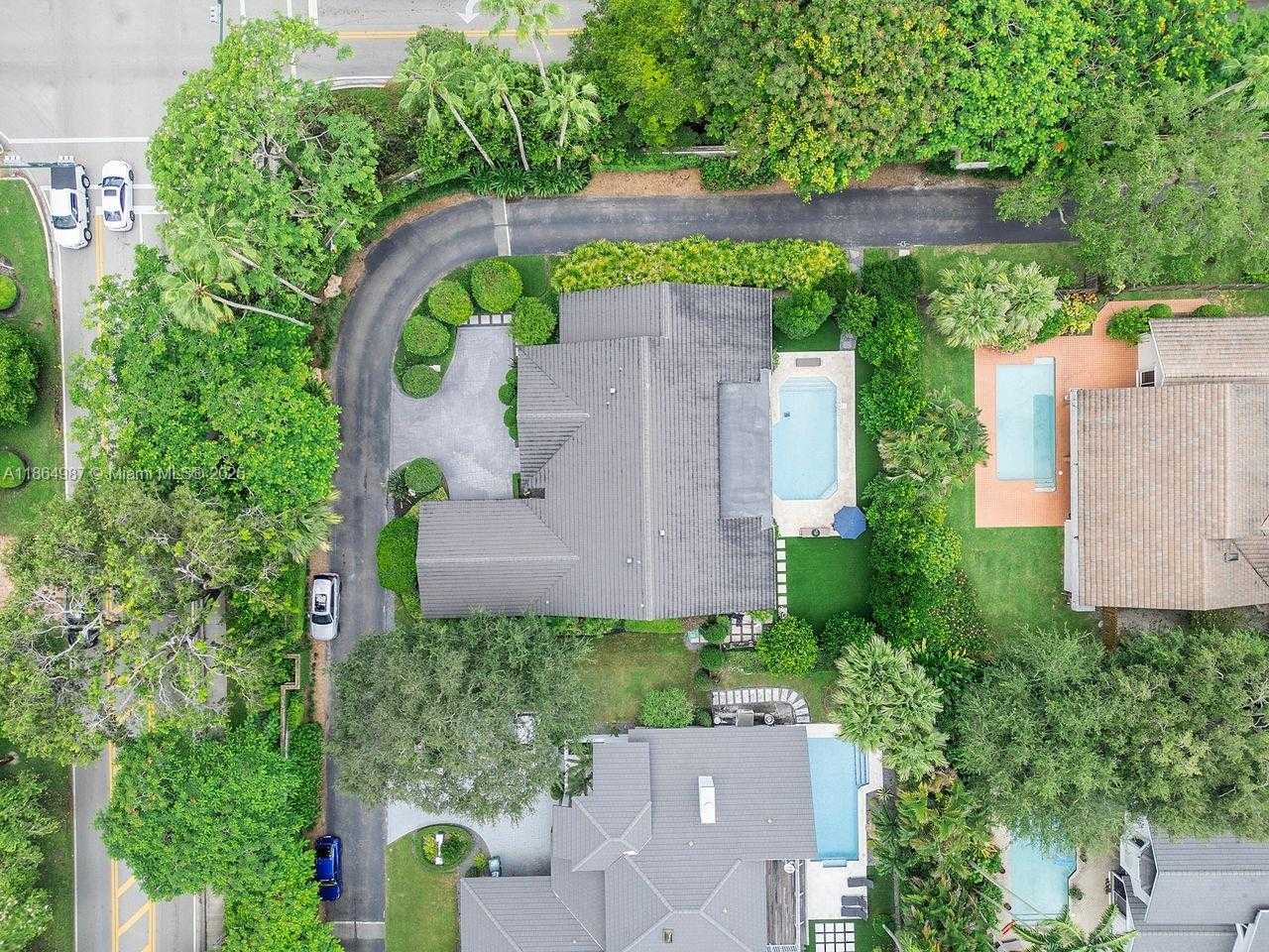 Small Image of 11044 SOUTH WEST 77TH CT CIR, Pinecrest Number 28