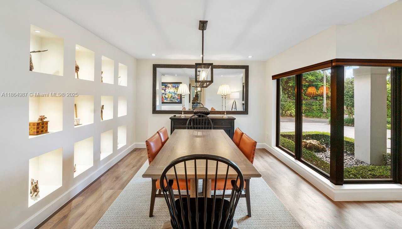 Small Image of 11044 SOUTH WEST 77TH CT CIR, Pinecrest Number 8