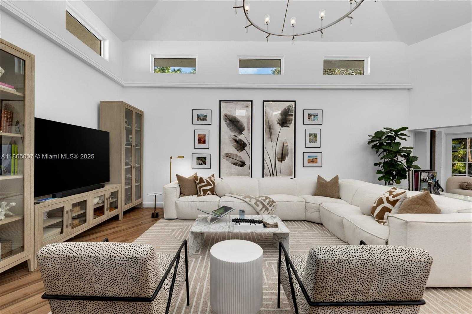 Small Image of 200 WEST MCINTYRE ST, Key Biscayne Number 11