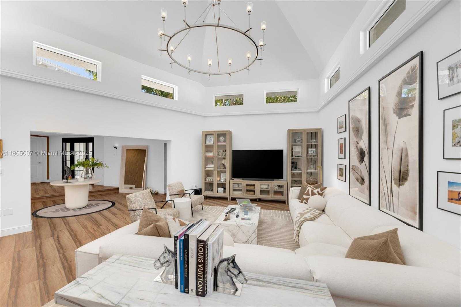Small Image of 200 WEST MCINTYRE ST, Key Biscayne Number 2