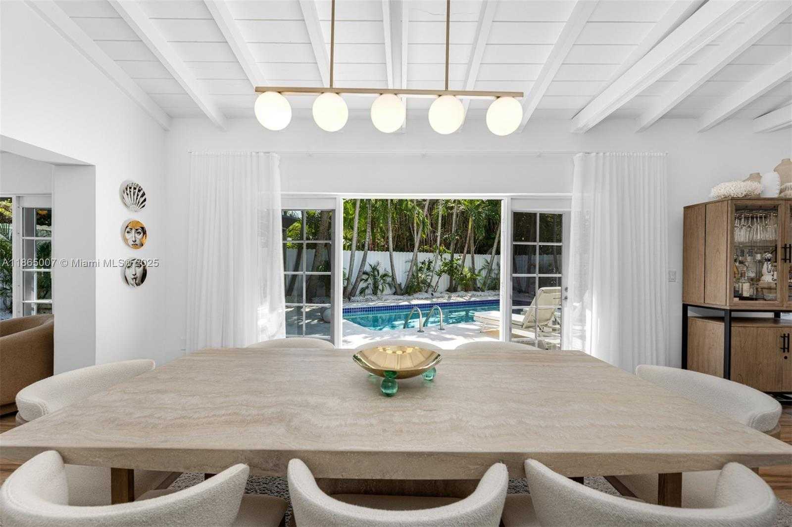 Small Image of 200 WEST MCINTYRE ST, Key Biscayne Number 26