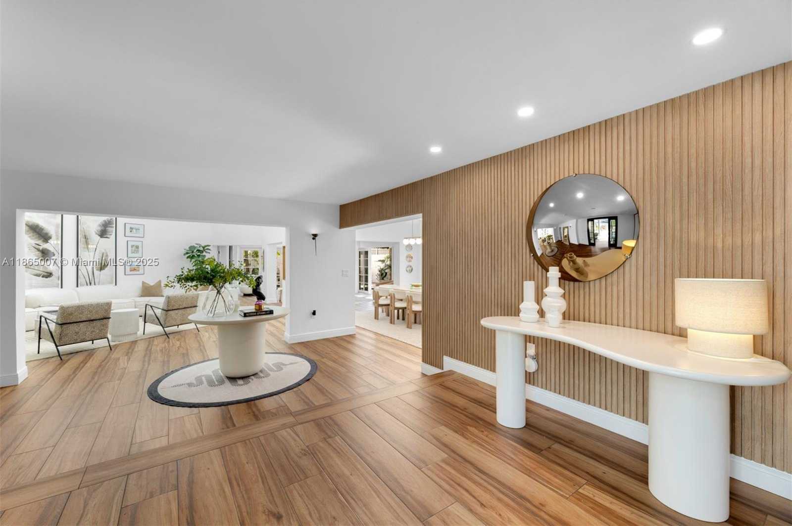 Small Image of 200 WEST MCINTYRE ST, Key Biscayne Number 3