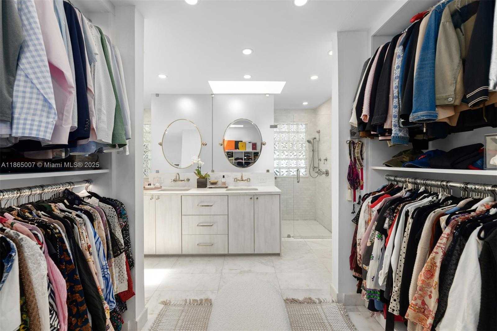 Small Image of 200 WEST MCINTYRE ST, Key Biscayne Number 36