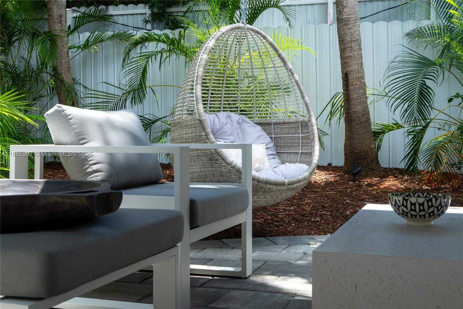 Small Image of 200 WEST MCINTYRE ST, Key Biscayne Number 59