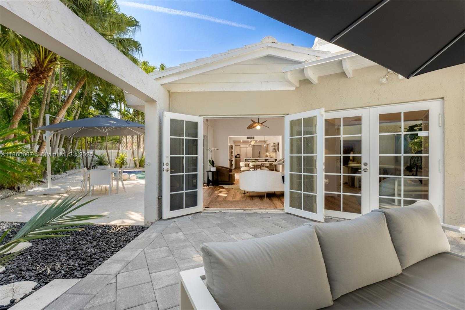 Small Image of 200 WEST MCINTYRE ST, Key Biscayne Number 63