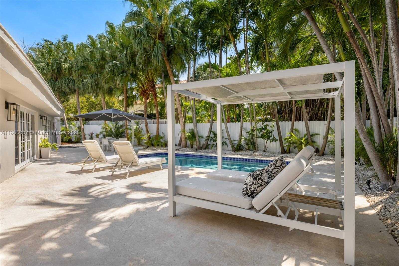 Small Image of 200 WEST MCINTYRE ST, Key Biscayne Number 73