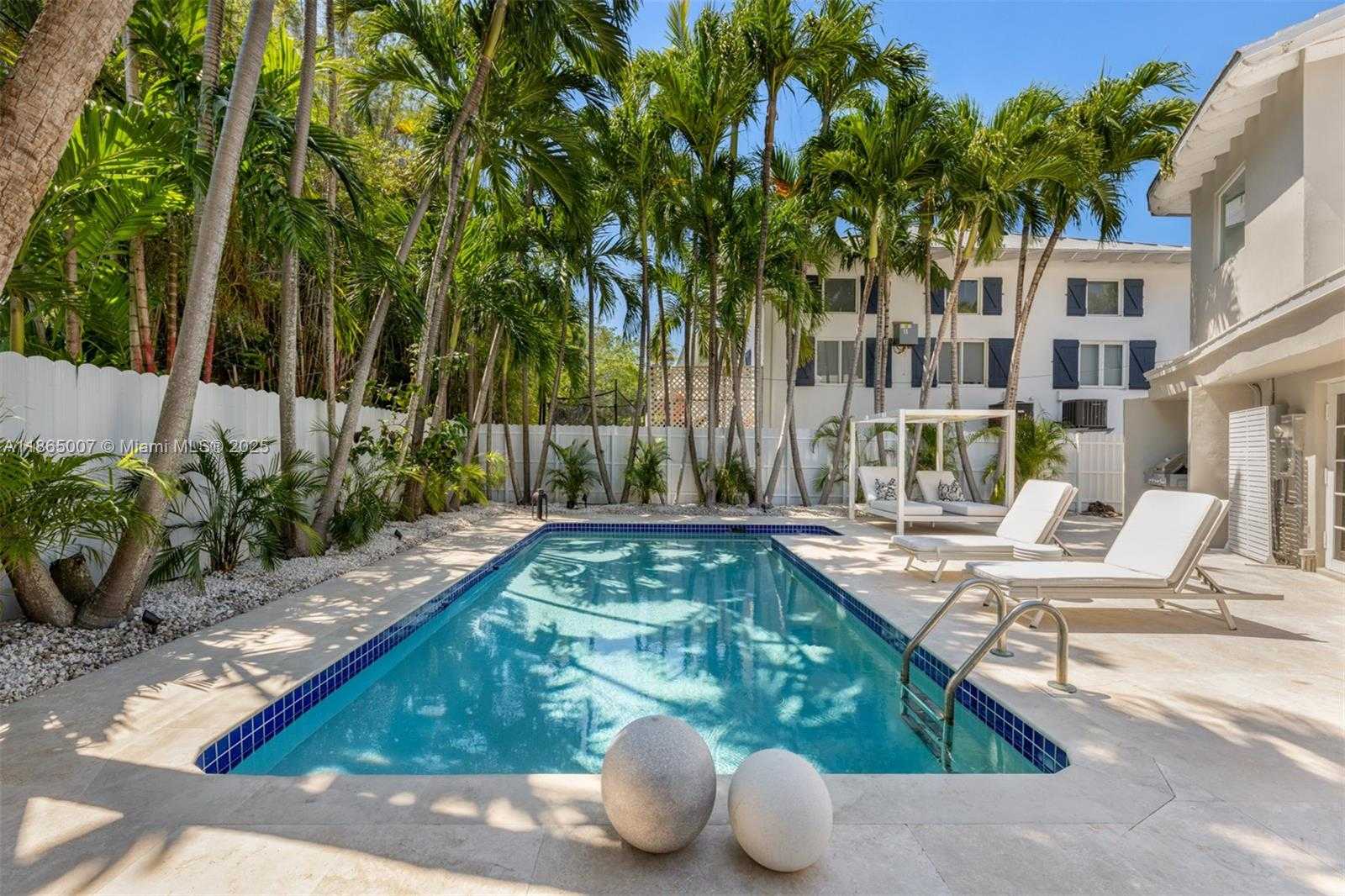 Small Image of 200 WEST MCINTYRE ST, Key Biscayne Number 74