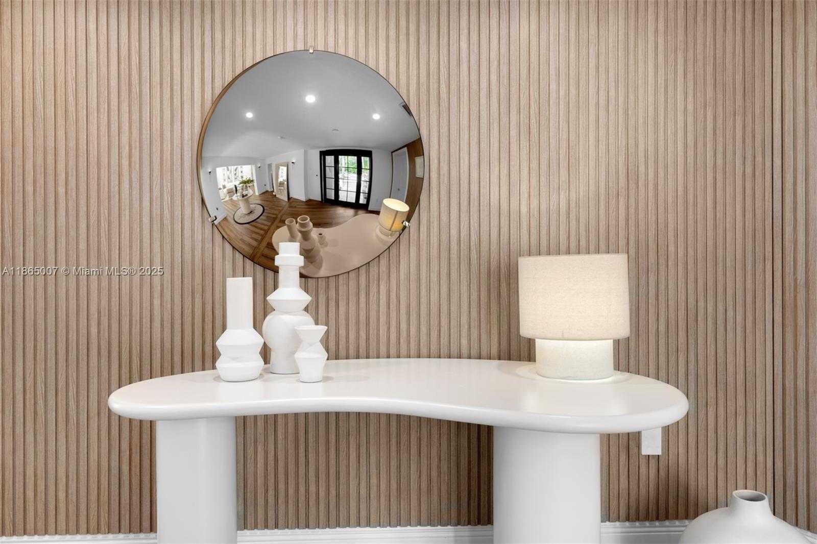 Small Image of 200 WEST MCINTYRE ST, Key Biscayne Number 8