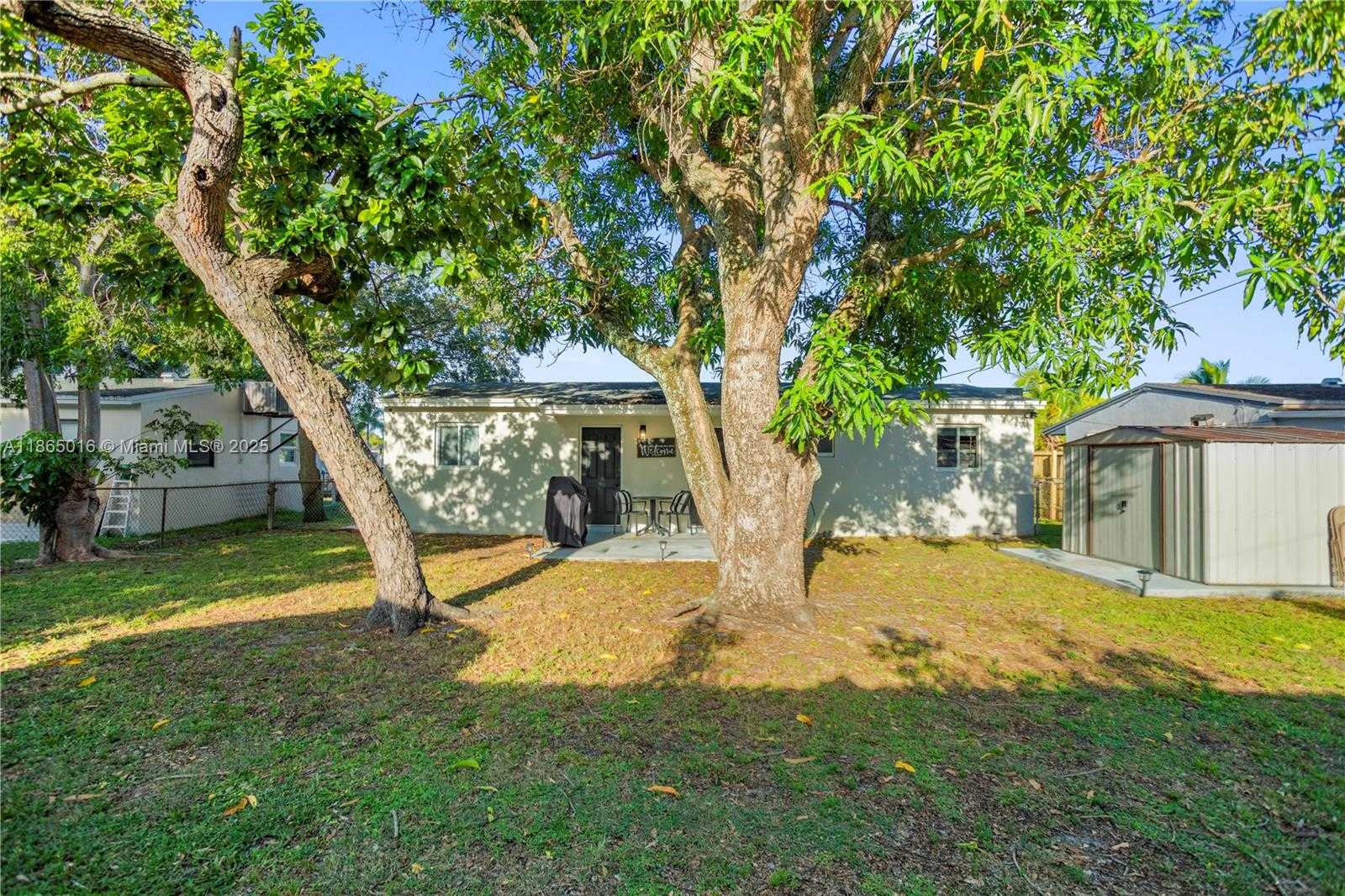 Small Image of 1000 NORTH 71ST TER, Hollywood Number 34