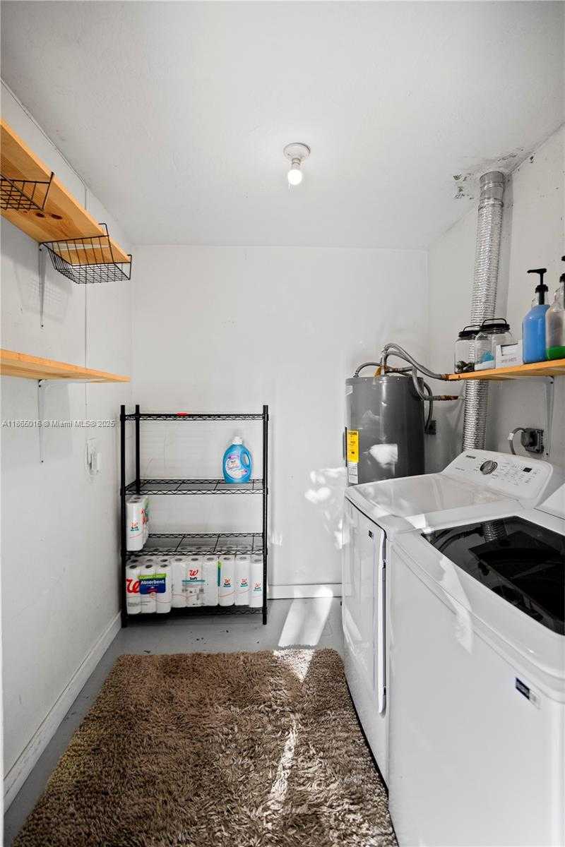 Small Image of 1000 NORTH 71ST TER, Hollywood Number 36