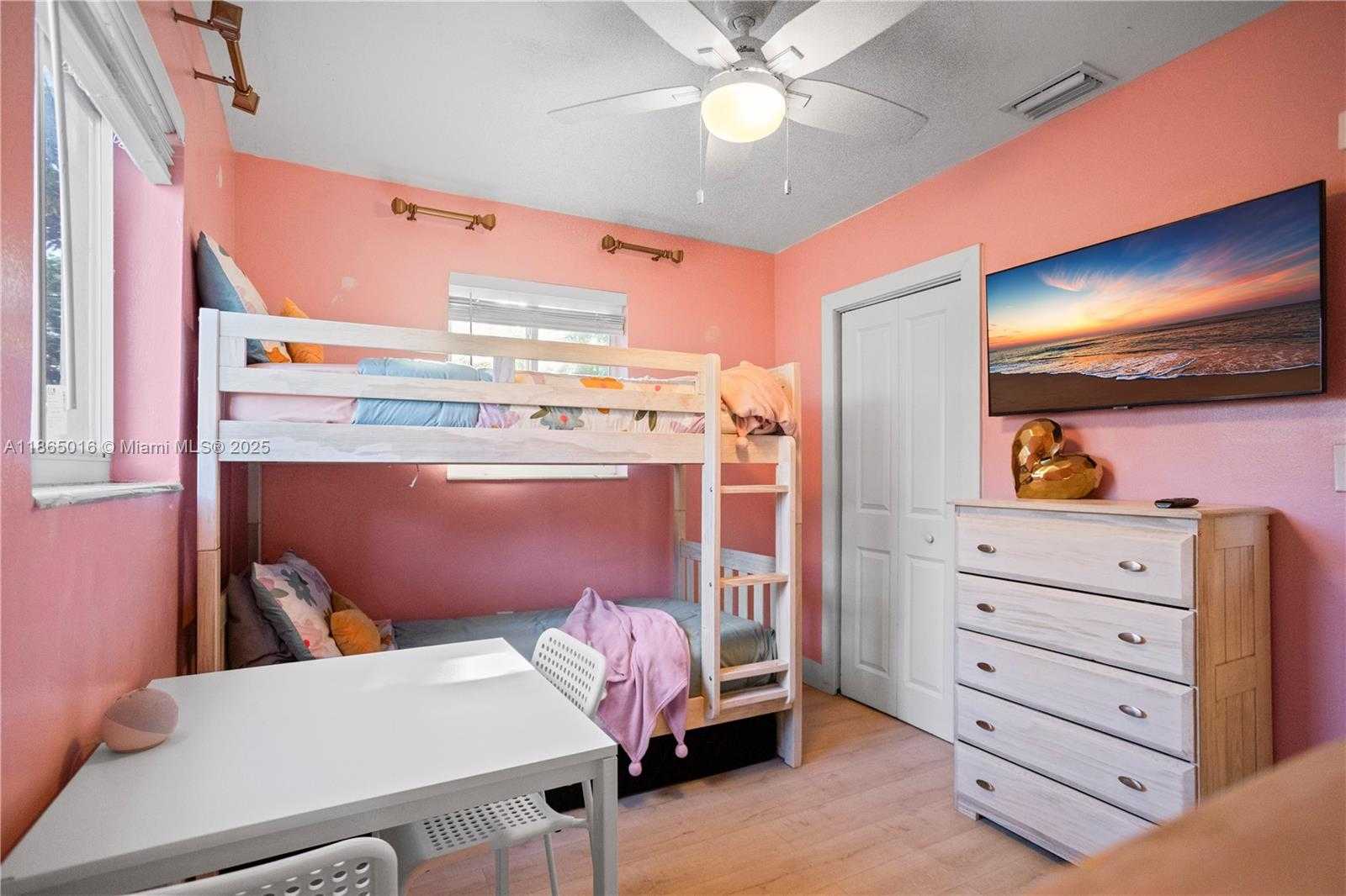 Small Image of 1000 NORTH 71ST TER, Hollywood Number 47