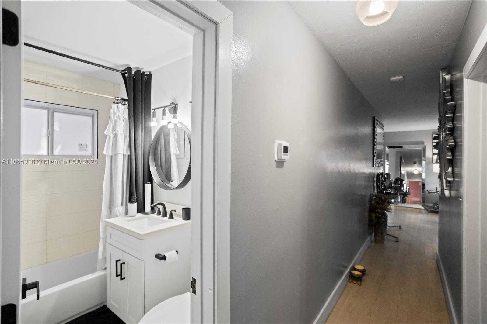 Small Image of 1000 NORTH 71ST TER, Hollywood Number 52