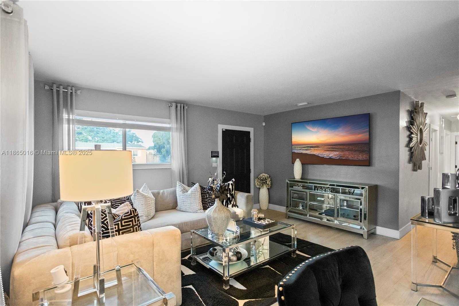 Small Image of 1000 NORTH 71ST TER, Hollywood Number 57