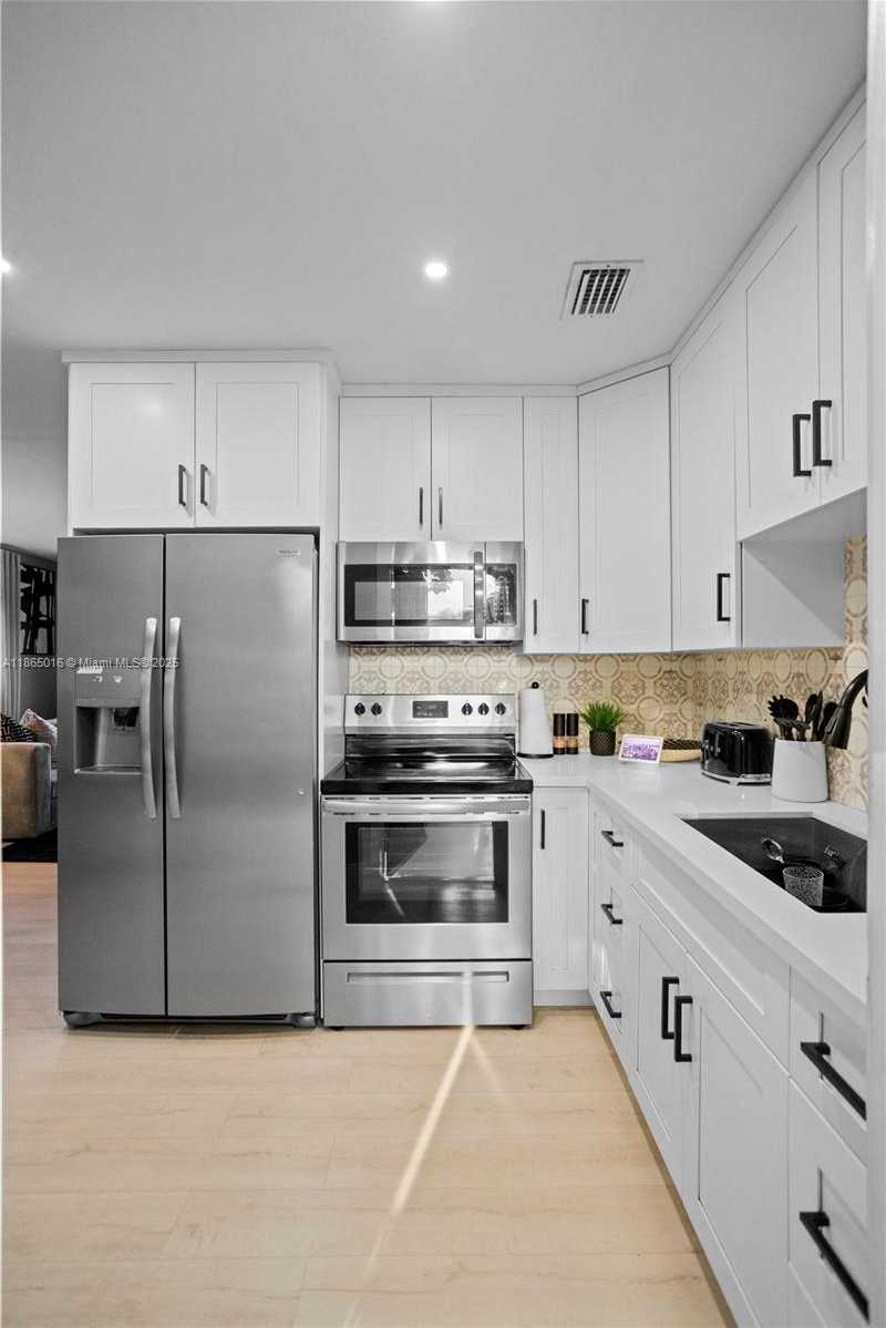 Small Image of 1000 NORTH 71ST TER, Hollywood Number 70