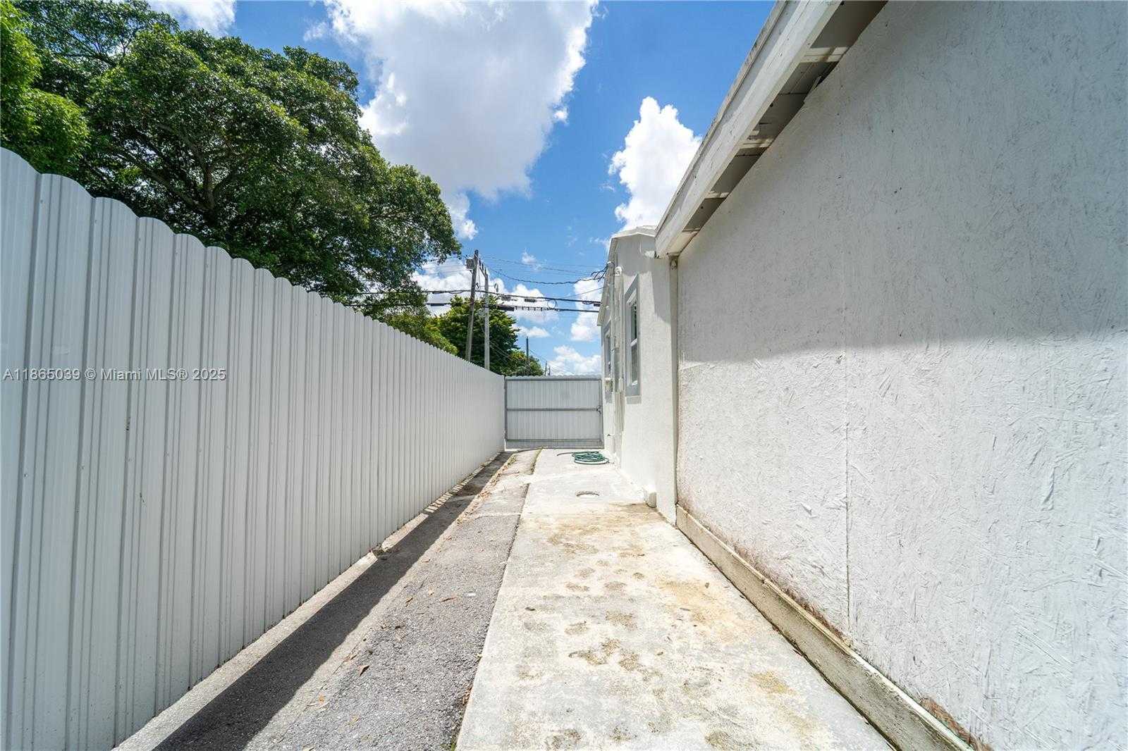 Small Image of 5725 NORTH WEST 24TH AVE, Miami Number 3