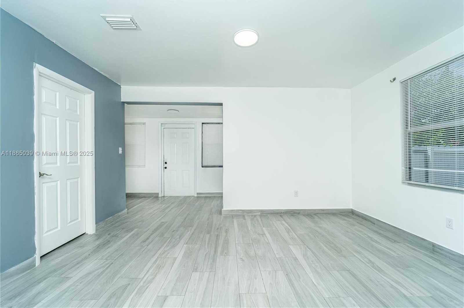 Small Image of 5725 NORTH WEST 24TH AVE, Miami Number 4