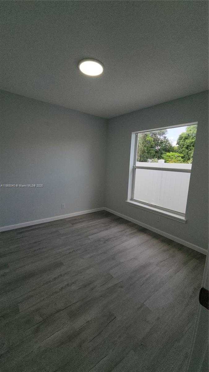 Small Image of 1701 NORTH WEST 6TH AVE, Fort Lauderdale Number 11